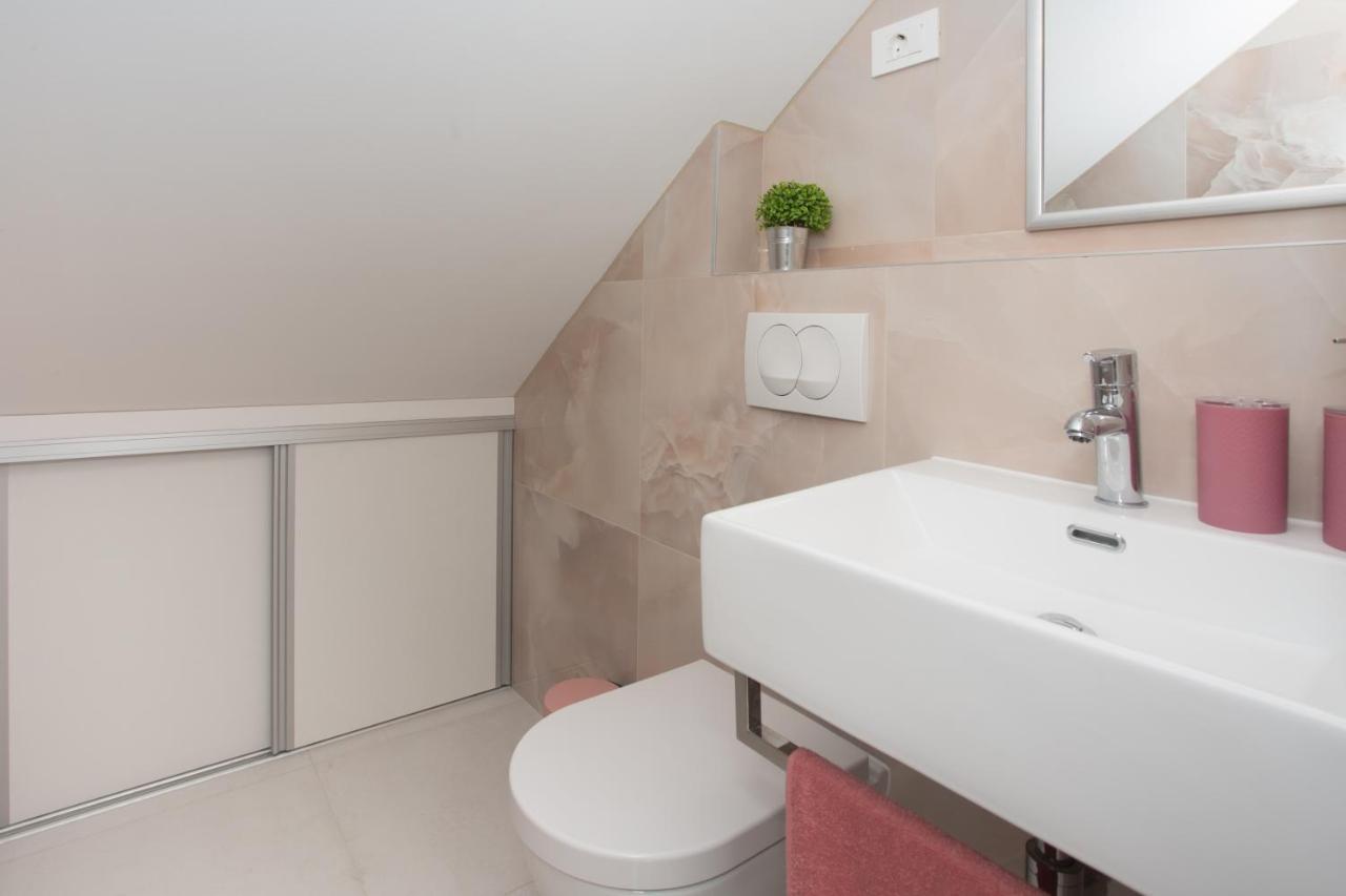Apartament Renco *